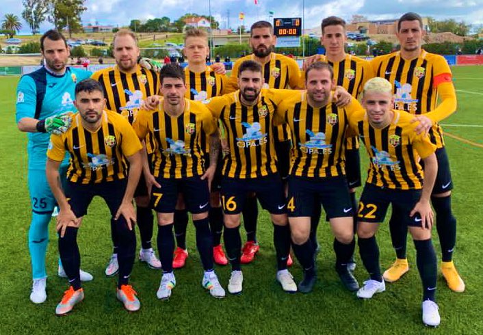 ADLobon's tweet photo. PARTIDO |

⚽ @CFCAMPANARIO 1
               🆚
      @ADLobon 1

Gol:
Cristian @Cristian_Lobon

✅ Los hombres de @mariohugonoa consiguieron un punto muy trabajado.

👉 Tras la doble expulsión en el primer tiempo,el equipo consiguió empatar frente a las adversidades.

#ADL https://t.co/CpXqY5SUMB
