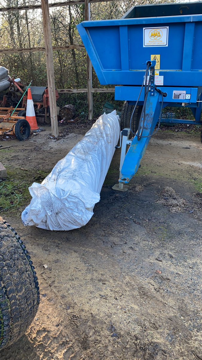 BunkerMat_com's tweet photo. Another 100m2 #BunkerMatGen2 dropped off @gogmagog_golf on our way home, Andrew and his team have completed another 22 bunkers this autumn! #10YearWarranty #ReducedMaintenanceCosts #QuickROI https://t.co/sBQIQvDfd4