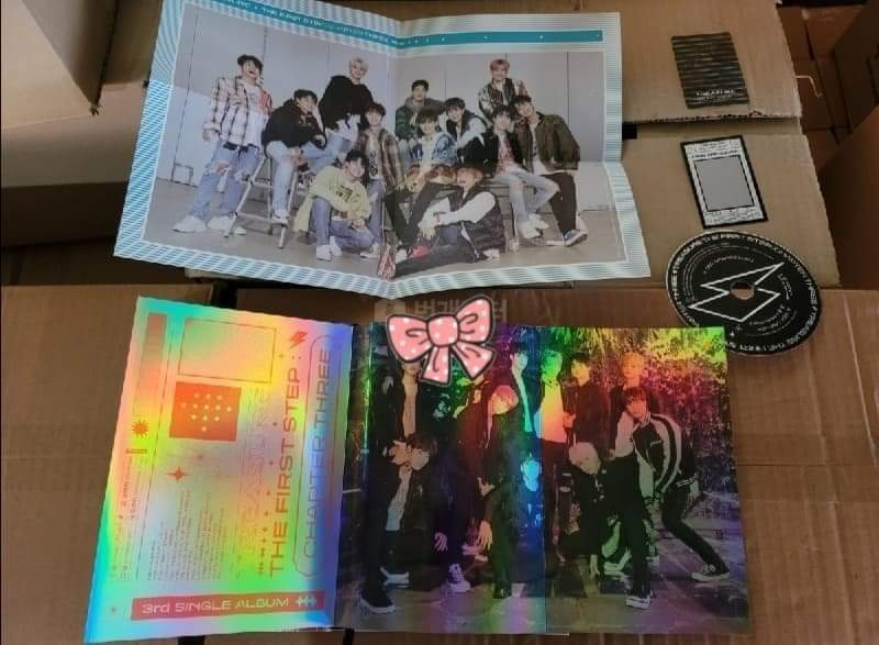 Universeselect's tweet image. Treasure's The first step: chap 1 and 3 unsealed.
250 pesos only. Dm us for other details and order😊