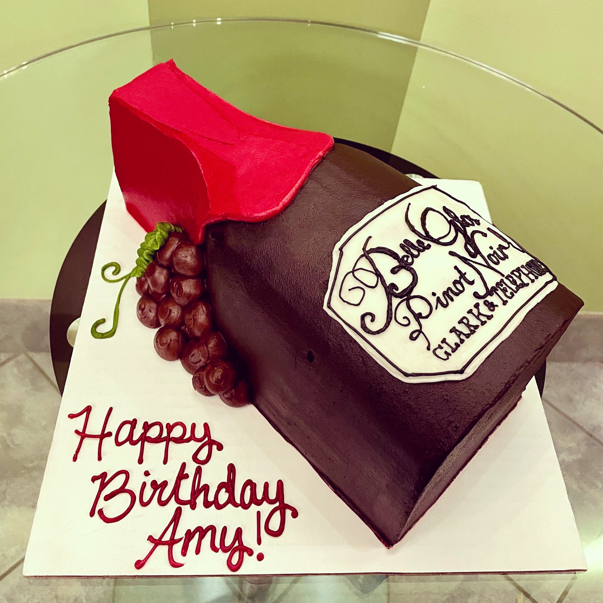 Amy's 24 Pinky cake😍 lockdownsurprises #lovemidnightsurprise  #midnightdelivery #surprise #unicorngifts #srilankasurprise… | Instagram