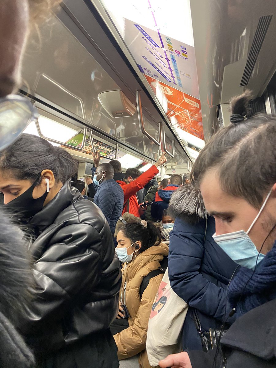 Pierre GERARD (@pierreneo) on Twitter photo La ligne 14 avec un métro toutes les 7 min en heure de pointe. Bravo #ratp #castex <a href="/gouvernementFR/">Gouvernement</a> #COVID - voila comment on gère une crise sanitaire en France ! Heureusement tout le monde a son attestation La ligne 14 avec un métro toutes les 7 min en heure de pointe. Bravo #ratp #castex <a href="/gouvernementFR/">Gouvernement</a> #COVID - voila comment on gère une crise sanitaire en France ! Heureusement tout le monde a son attestation