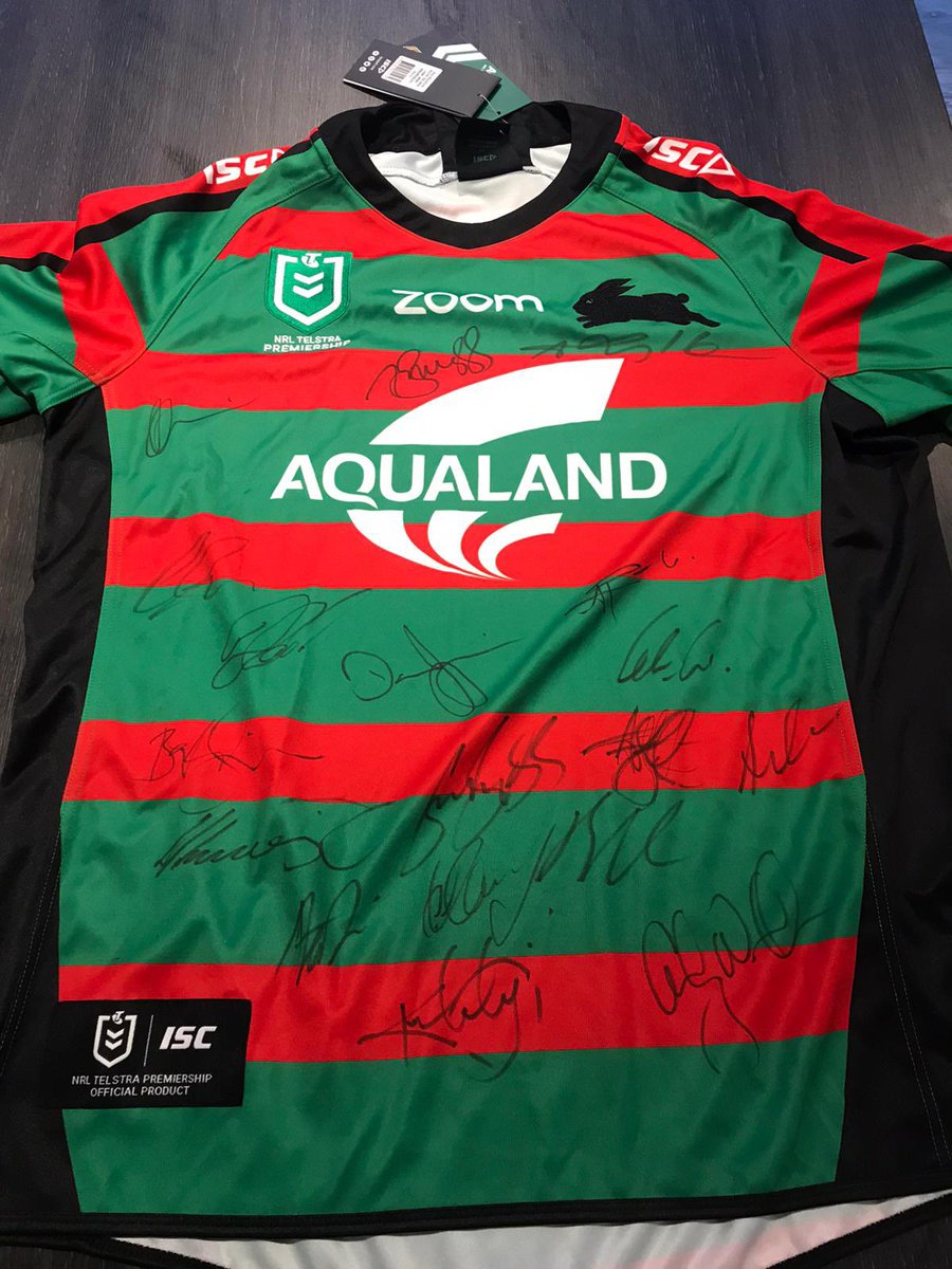 alexsimmonstv's tweet photo. Shirt giveaway Number 2 🙌🏾🙌🏾🙌🏾 2020 fully signed @ssfcrabbitohs shirt 🟢🔴

Congrats to Jo Dawson who got the NSW shirt.

All you have to do is follow @alexsimmonstv and @RugbyAM 

Then RETWEET and comment tagging a mate who loves Rugby 👊🏾

#WinnersAreGrinners https://t.co/Hc6ew2zfGD