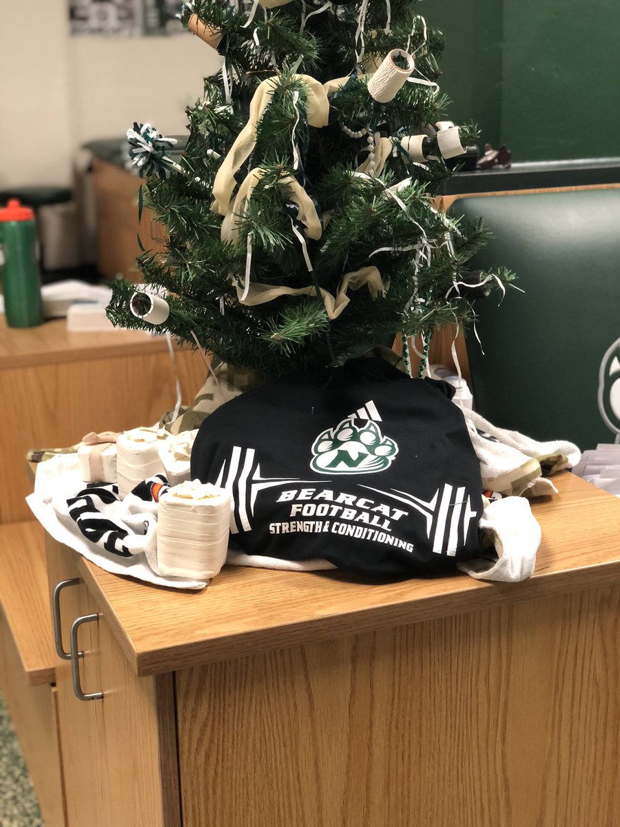 Shout out to <a href="/BearcatEQ/">Northwest Equipment</a> for delivering Christmas Cheer under our tree today! 🎅