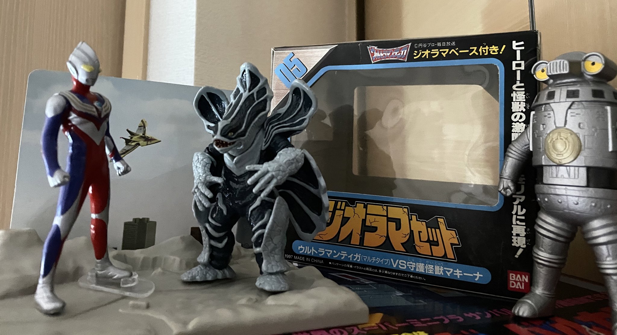 ワンフェス限定ウルトラマンティガレジン22cmプロ完成品