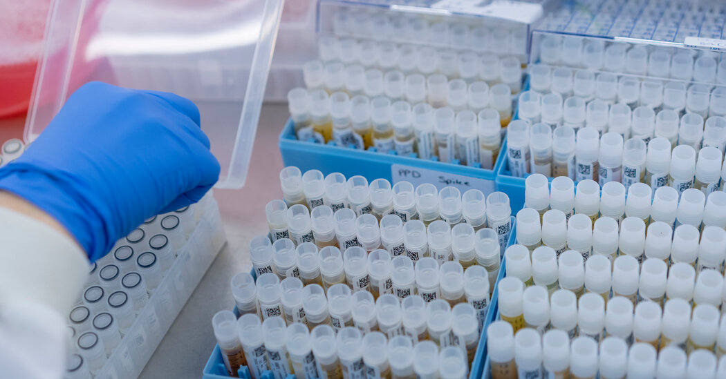 RetractionWatch's tweet photo. “After Admitting Mistake, AstraZeneca Faces Difficult Questions About Its Vaccine.”
https://t.co/UWYSVWD4d4 https://t.co/7r11HRmbzL