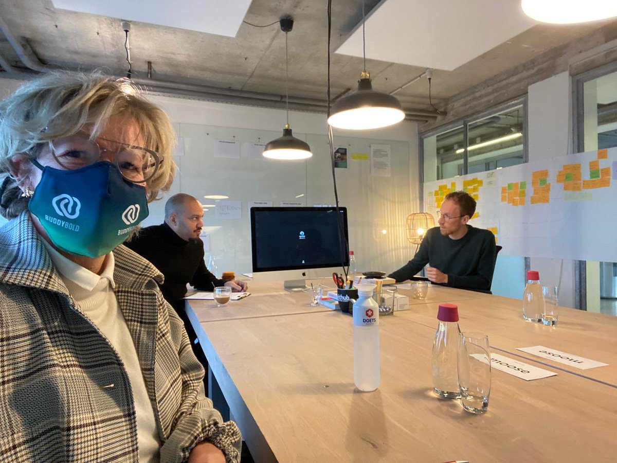 buddybold's tweet image. Het team van @moose_agency en @buddybold in overleg voor de ontwikkeling van een nieuw online platform om senioren en jongeren aan elkaar te verbinden.