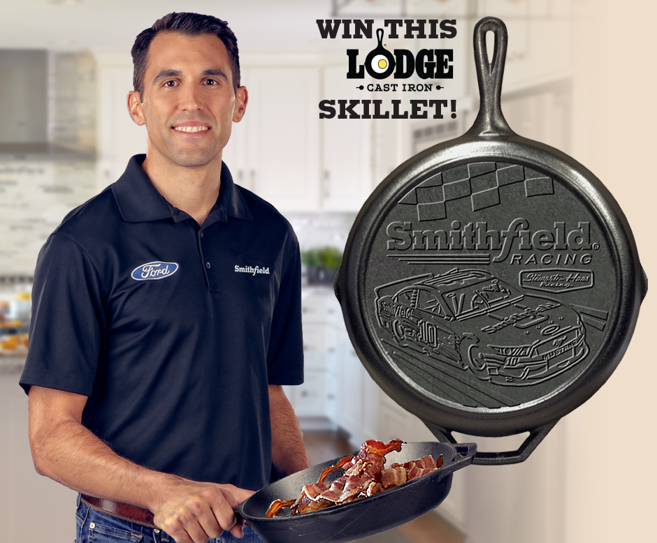Aric_Almirola's tweet image. 10 days of giveaways. Day 4! A one-of-a-kind #SmithfieldRacing @LodgeCastIron skillet up for grabs. Retweet &amp;amp; tap the ❤️ for your chance to win. One Twitter winner chosen on 12/9 at 12p ET via this tweet. Participants must be 18+. US residents only. Good luck!
@SmithfieldBrand