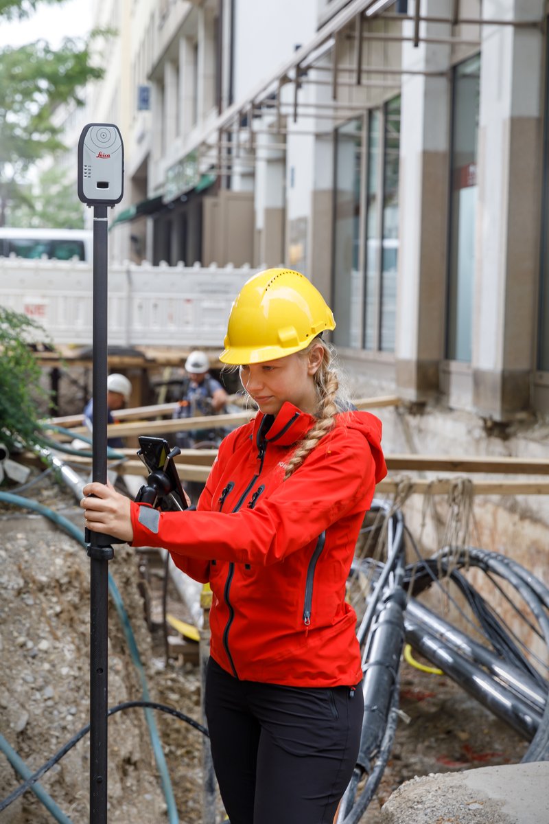 vGIS_Map's tweet photo. Free #AR licenses for a year!
Through our collaboration with @LeicaGeosystems, @vGIS_Map is happy to announce a limited time offer - buy #Leica #FLX100 or Leica #GG04 plus #GNSS, and get a free single-device #vGIS subscription for 12 months.
Contact us - sales@vGIS.io. https://t.co/yVzjECrsTW