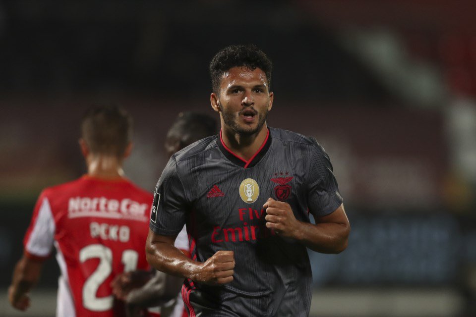 Goncalo Ramos est un international U21 de 19 ans portugais jouant à BenficaUn finisseur comme on les aime, fin technicien, toujours bien placé, et un redoutable finisseur qui le prouve en D2 Portugaise c’est le futur du Portugal !4  7  3 Valeur 5M