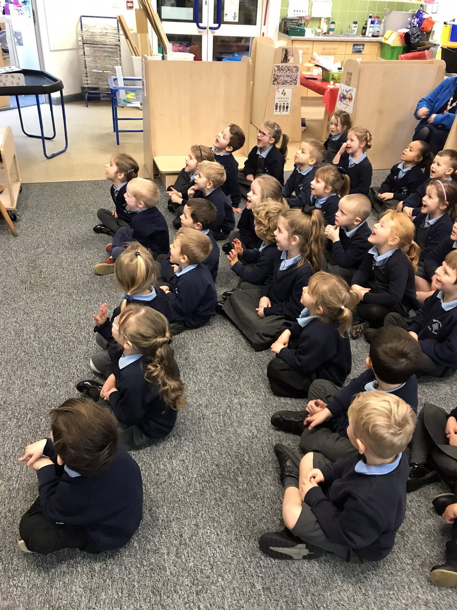 BarkiSchool's tweet photo. Our Santa zoom call was amazing this morning. You only have to look at the childrenβs faces π₯° #eyfs #santazoom #merrychristmas https://t.co/0JAeWbXixX
