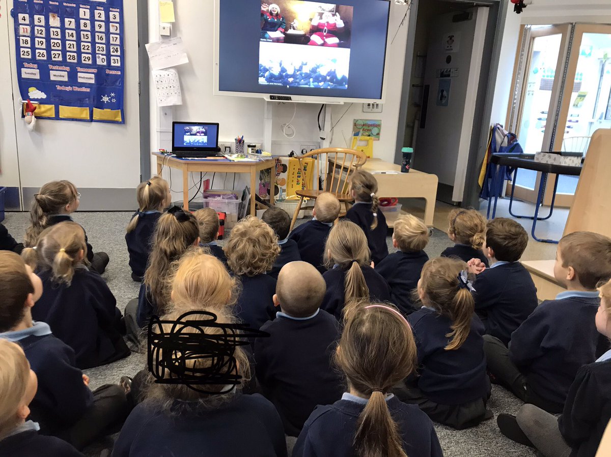 BarkiSchool's tweet photo. We had to wake Santa up, heβs so busy at the moment! #santazoom #eyfs #happyfaces https://t.co/5DPdTWzk2x