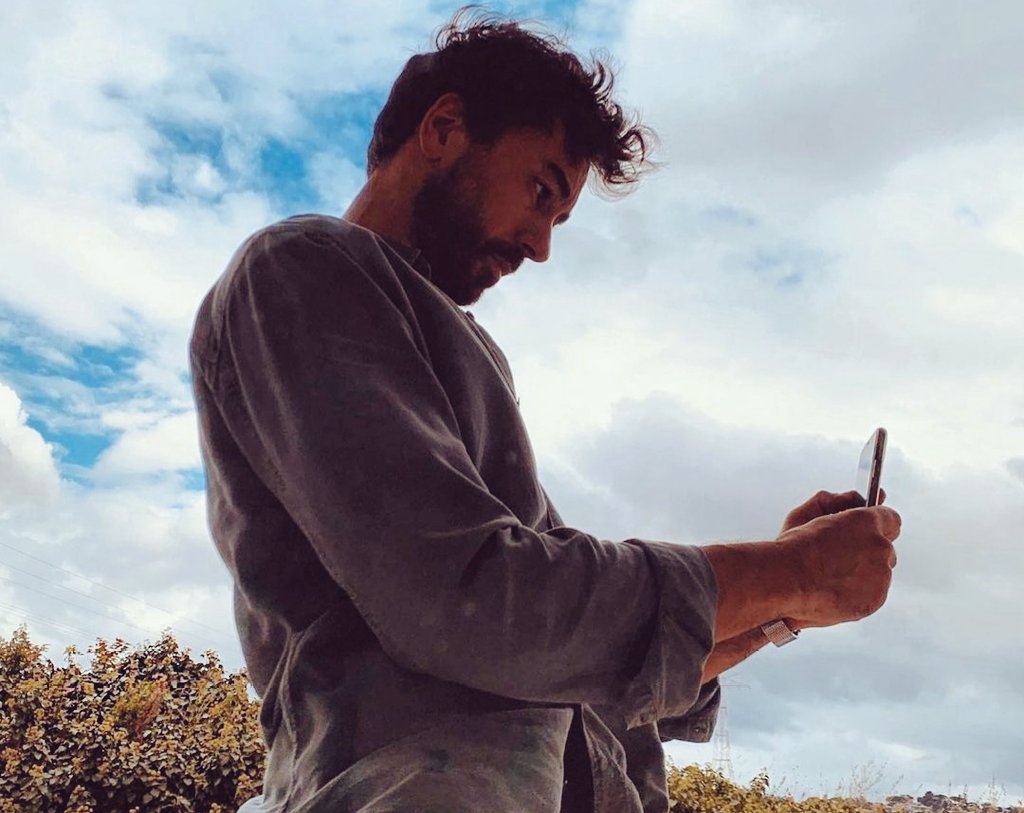 İyi ki doğdun kalbi güzel adam..🤍🤍
#GökhanAlkan