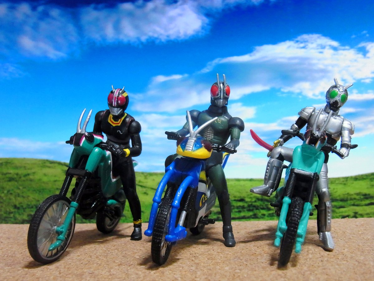 シルバー/レッド フィギュアアーツ 仮面ライダーブラックRX アクロ