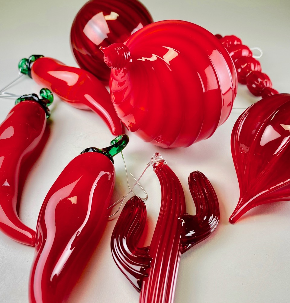 Whether you choose from the beautiful selection made by our talented staff or discover the special thrill of making your own, handmade glass ornaments are a special holiday tradition. 

Click here to find out more: ow.ly/D3Mm50CGfKr