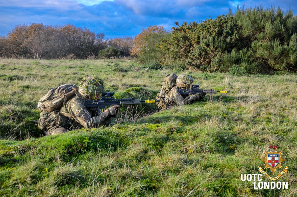 ULOTC's tweet photo. WHAT DID YOU GET UP TO THIS WEEKEND?

B Company Canterbury Contingent were busy working on their patrolling skills and conducting platoon attacks. 

Register your interest for our January intake now: https://t.co/7bxHTt9xlH

#London #StudentLifeLessOrdinary #BeMoreThanYourDegree https://t.co/LivvNFy1WR
