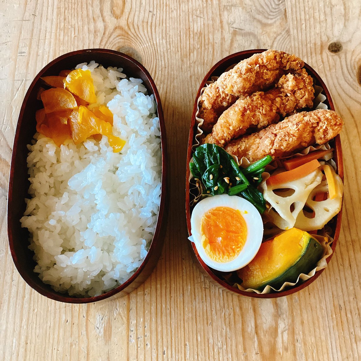 Kaori 今日のお弁当 ささみ スティックフライ 蓮根きんぴら ほうれん草ナムル 南瓜塩煮 ゆで卵 トマト 柿 カレーそぼろごはんにするつもりが 消費期限のささみを1パック揚げたら大量になりすぎたので明日へスライド 笑 それならゆで玉子じゃなくて Kaori 今日のお弁当 ささみ スティックフライ 蓮根きんぴら ほうれん草ナムル 南瓜塩煮 ゆで卵 トマト 柿 カレーそぼろごはんにするつもりが 消費期限のささみを1パック揚げたら大量になりすぎたので明日へスライド 笑 それならゆで玉子じゃなくて