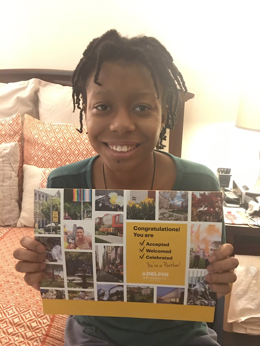 naqiyya1's tweet image. She picked the other pose. I like this one better! 😂 #AdelphiAccepted @AdelphiU
