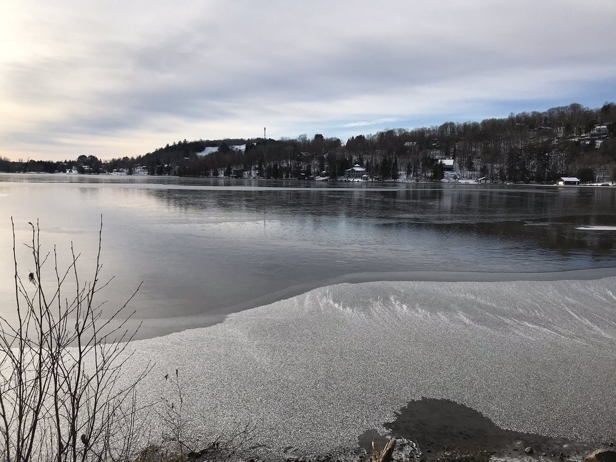 CedarGrove2's tweet photo. Lake is freezing over! #explorersedge #muskoka https://t.co/kK86Z0whzp