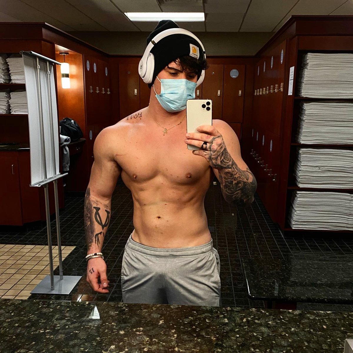 Onlyfans deek aesthetic