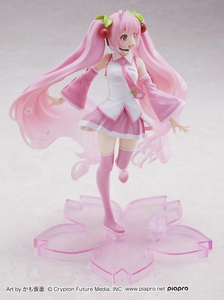 sakura miku b prize version! i like sakura miku thats all i have to say