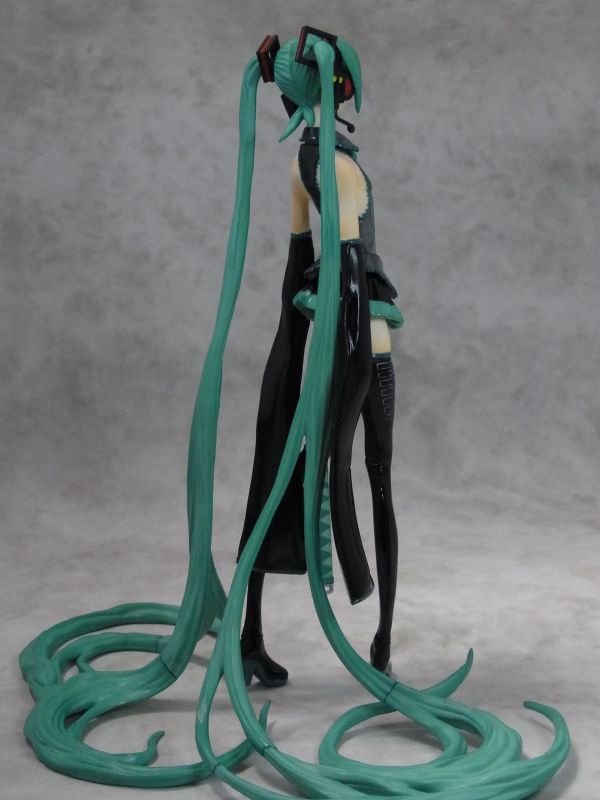 MAT@NGO DRIVE MIKU!!! shes creepy but thats why i love her