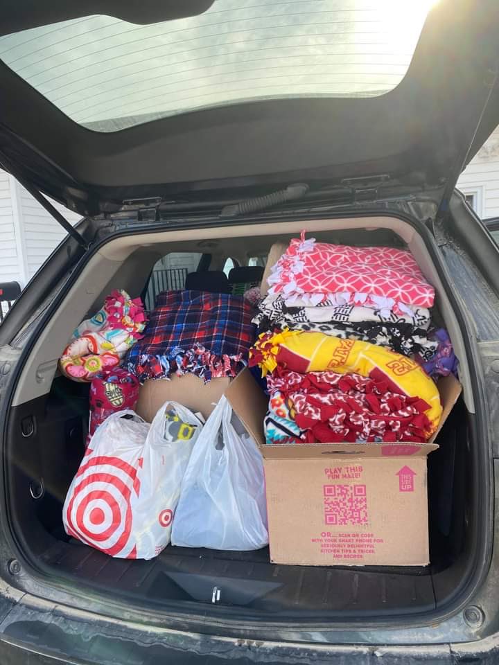 boonestuco_'s tweet photo. THANK YOU to everyone who participated in the blanket drive! Together we raised a total of 100 blankets! https://t.co/I3W6QX8VGE