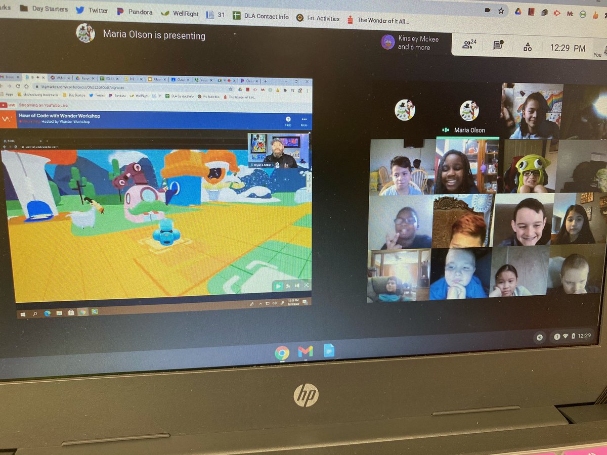 lisaschoneman's tweet photo. 4th Grade Distance Learning Academy students are learning how to code virtually with Dash and Dot. Thank you @WonderWorkshop for the live presentation! 
@AlbertLeaSchool https://t.co/7oIzcRolQH