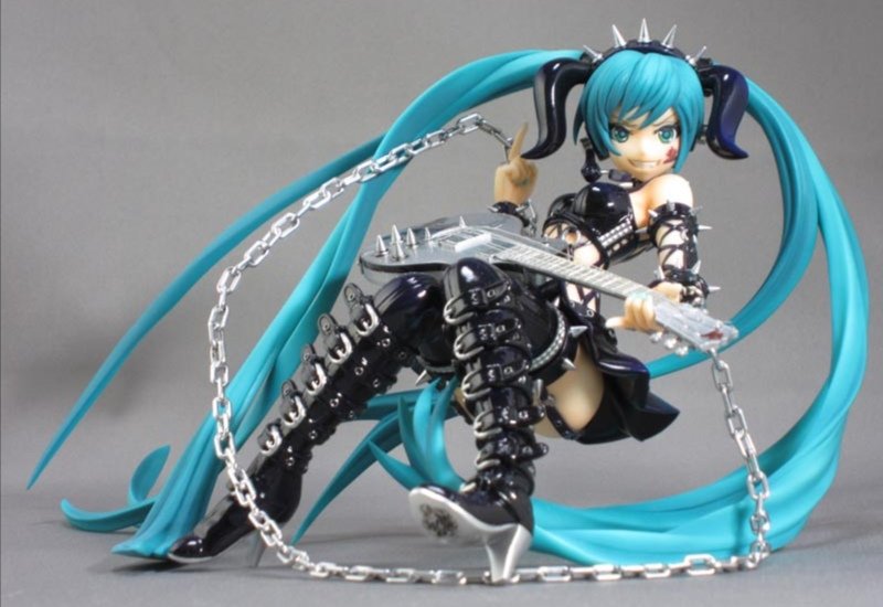 last but absolutely not the least, PUNK MIKU!! my absolute favorite miku figure of all time i love her sm