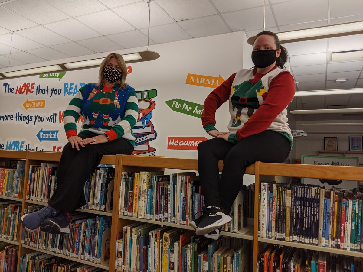 Elves on the shelves...
#conradyjaguars <a href="/MrsMcCabe117/">D McCabe</a> @miss_pavek