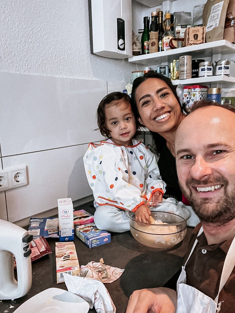 cosycookhouse's tweet photo. #Firsttimebaking for my baby and I😍😁🍪 Good thing my husband has patience to teach us 😂 #Baking is a science for sure! Quite a messy but fun process I must say :)

What #cookies do you like to bake?

#haveaniceday friends 😊

#bakinglove #vegancookies #veganism #veganfamily https://t.co/iTIBZchcet