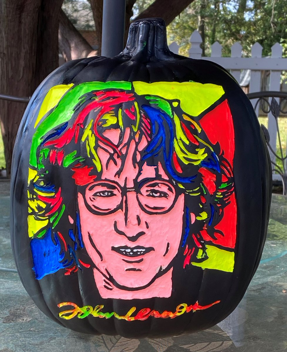 StoneyKins's tweet photo. 'Imagine all the people, living life in peace.'
Remembering #JohnLennon.
Murdered 40 years ago today. https://t.co/D4PSPI8uzA