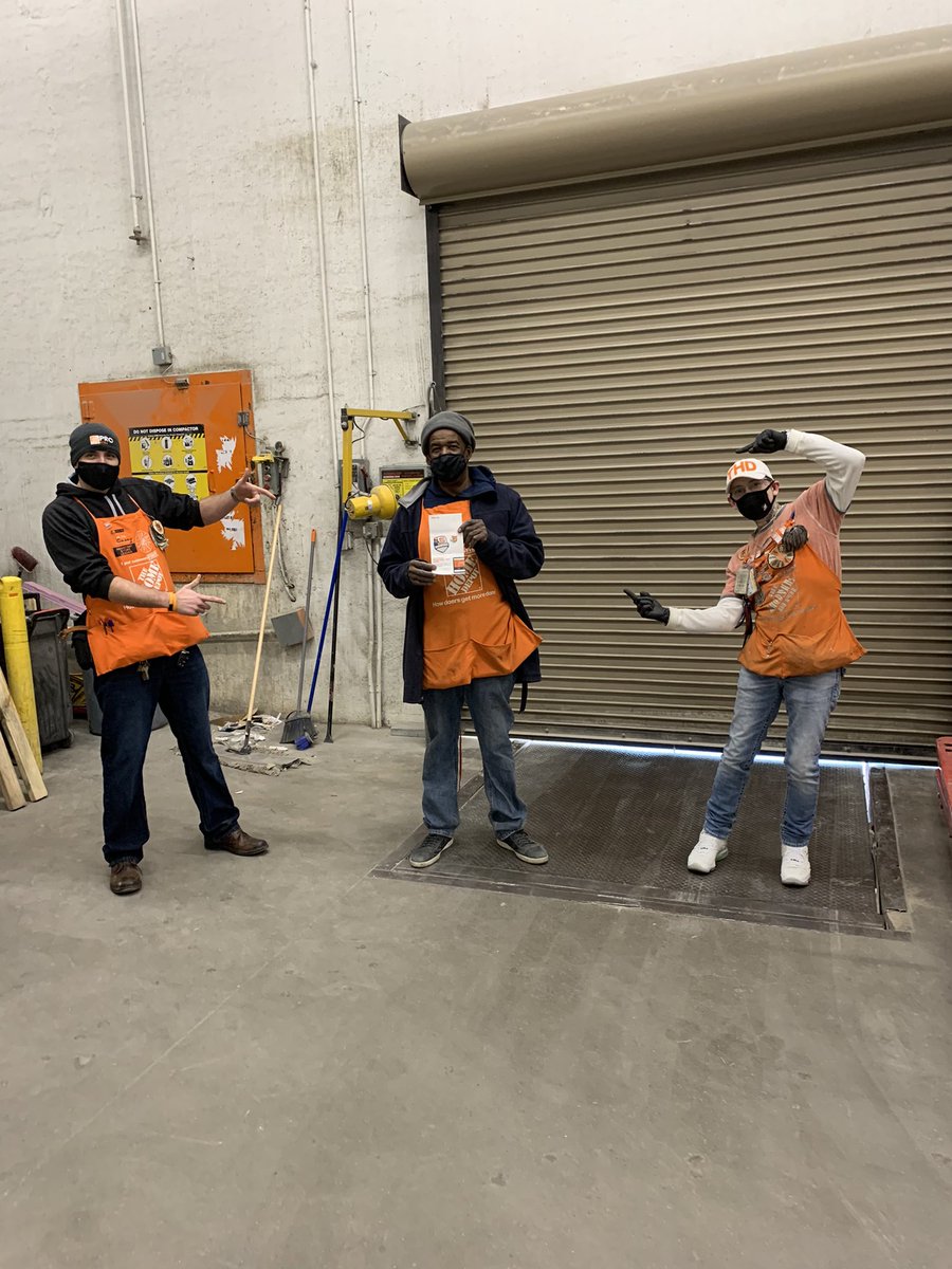 Edward Rausch (@rausch_edward) on Twitter photo Freight and receiving appreciation week was the perfect time to get this. Tony in receiving got his DIAMOND homer award!!!! Well deserved! <a href="/CoughlanCasey/">casey coughlan</a> <a href="/OrrinBurkett/">Orrin Burkett</a> @thd0063 @DWRHRD_MA <a href="/PaulDeveno/">Paul Deveno</a> <a href="/cdougTHD/">Chris Douglas</a> Freight and receiving appreciation week was the perfect time to get this. Tony in receiving got his DIAMOND homer award!!!! Well deserved! <a href="/CoughlanCasey/">casey coughlan</a> <a href="/OrrinBurkett/">Orrin Burkett</a> @thd0063 @DWRHRD_MA <a href="/PaulDeveno/">Paul Deveno</a> <a href="/cdougTHD/">Chris Douglas</a>