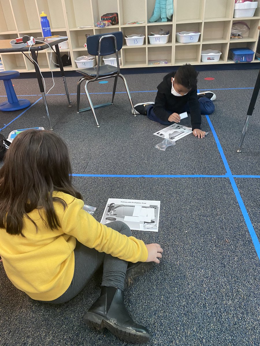 slewis1stgrade's tweet photo. Finding games the kids can play together but separated 👏🏻👏🏻 #letterland @wmirvinelem https://t.co/or9NxR8jFo