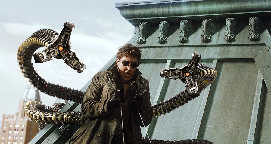 spideysnews's tweet photo. BREAKING: Alfred Molina will be returning to play Doctor Octopus in #SpiderMan3. This confirmation comes after GWW reported last month that Molina had been spotted on set.

(confirmation via. THR)

read the article here:  https://t.co/1aI5f3Bo0D https://t.co/FOal6bH0LS