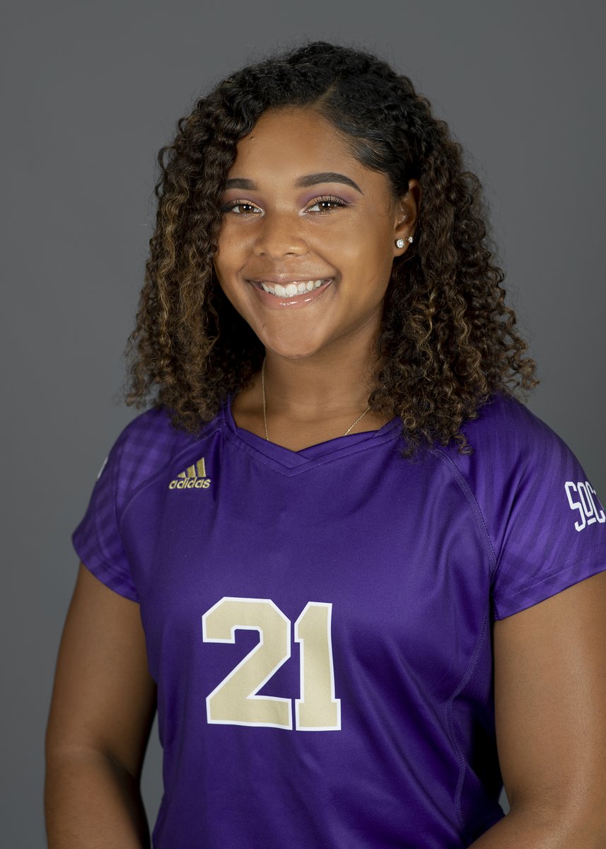 catamount_SAASS's tweet image. Another round of applause for another round of Fall 2020 graduates!! 👏🎓

Amy Yarborough of @TrackCatzWCU, Andrew Bullock of @CatamountBSB, Holden Edwards of @CatamountsFB, and Aleah Keaton from @CatamountVB are officially Catamount alum! #hardworkpaysoff #alwaysaCatamount 💜💛