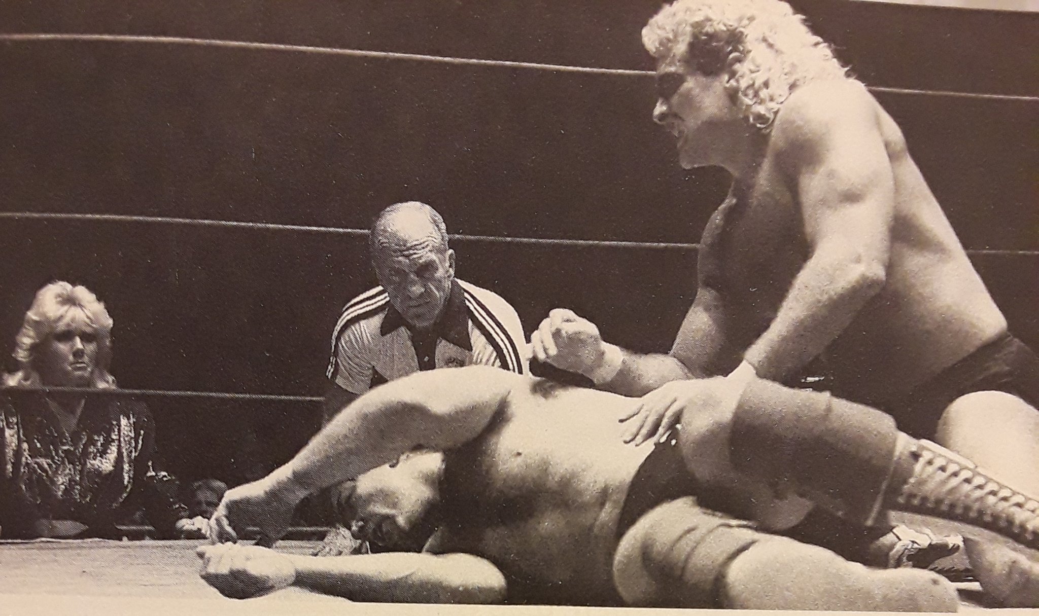 Rasslin' History 101 on Twitter: "Another classic Magnum TA vs Tully Blanchard NWA United States Heavyweight Championship bout,with Baby Doll intently watching from ringside back in 1985 https://t.co/2KW35wqWnP" / Twitter