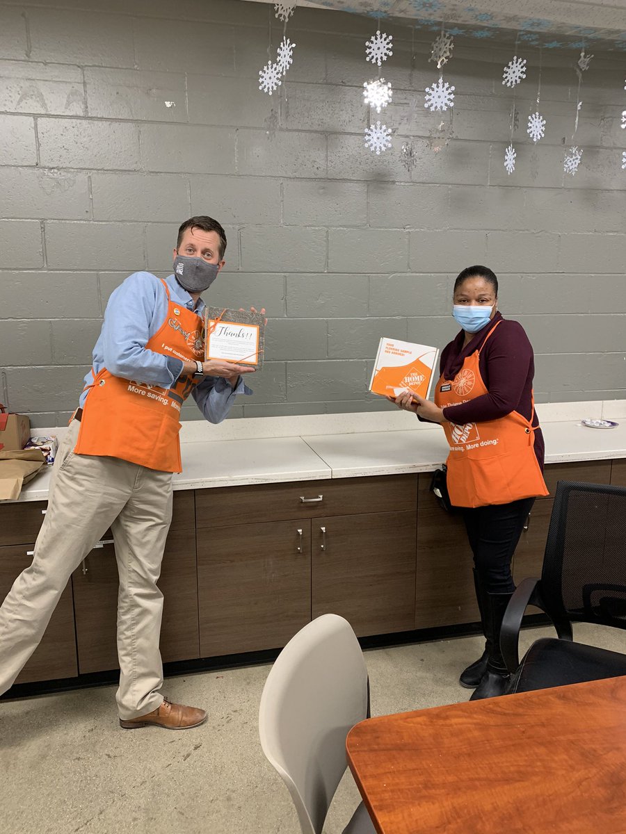 Gary McFarren (@mcfarrengary) on Twitter photo @2711Sasm teaching about samples <a href="/SouthfieldThd/">THD Southfield</a>! Thank you Jeanice for the difference you make! <a href="/lcummings81/">Laymon Cummings</a> <a href="/t_renard_/">Tad Renard</a> <a href="/Diana_T_Tran/">Diana Tran</a> @2711Sasm teaching about samples <a href="/SouthfieldThd/">THD Southfield</a>! Thank you Jeanice for the difference you make! <a href="/lcummings81/">Laymon Cummings</a> <a href="/t_renard_/">Tad Renard</a> <a href="/Diana_T_Tran/">Diana Tran</a>