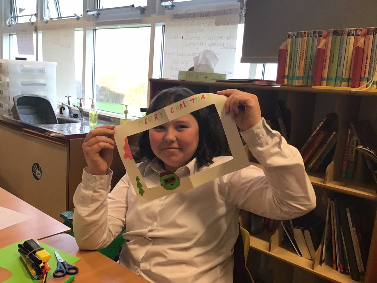 MrsBLanglees's tweet photo. Primary 7 have been working hard on the Christmas selfie challenge! #12DaysofFitmas https://t.co/ShshdOdRdj