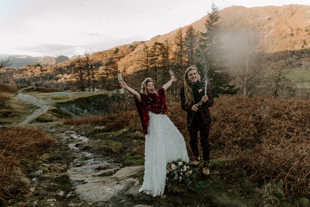 Lakes_Weddings's tweet photo. //ADVENTURE WEDDINGS//

Here is one sneak peek from the most fabulous images from yesterday's Adventure Elopement here at Cote How.
Keep your eyes peeled for our latest adventure Wedding blog full of tips and inspiration for all you outdoor enthusiasts! 

Watch out on the blog fo https://t.co/jgFQUYxRNw