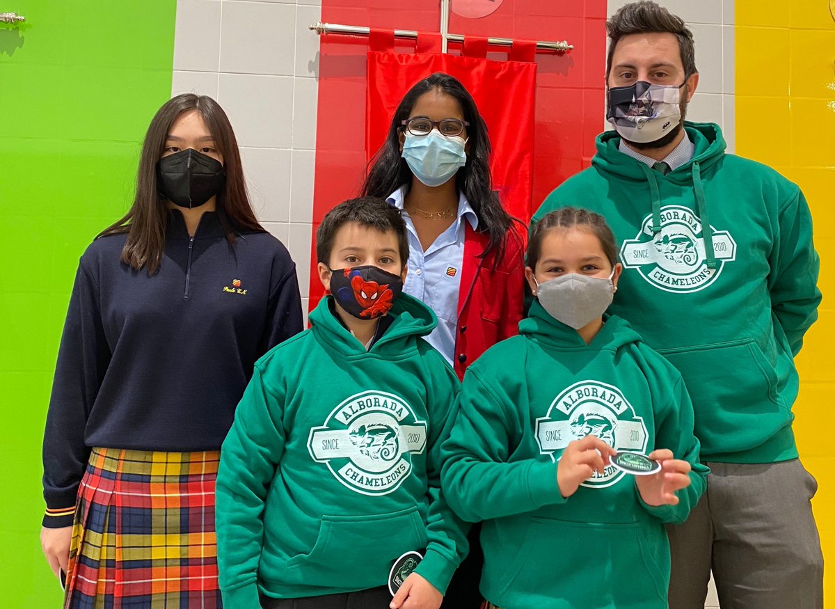 AlboradaColegio's tweet photo. El pasado viernes fue la inauguración de las “Houses”.
Todo el colegio se conectó a través de un directo en Youtube, y pudimos escuchar los discursos de los capitanes y vice-capitanes.
¡Ahora toca trabajar duro para ganar la copa de la casa 🏆!
 🦎 🦅 🐬 🐯 #HousesAlborada https://t.co/Gz095B9jlP