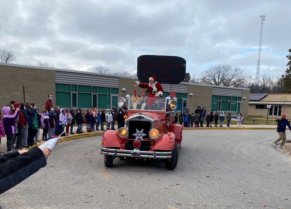 Santa made it to TH town! Happy Holidays everyone from the Big Man himself.