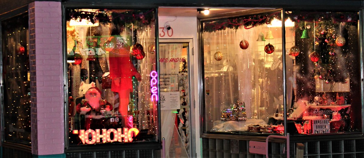 DT_Dartmouth's tweet photo. Sharing some of the works of heart created by downtown Dartmouth businesses this season...#windows2020

Indulgence Intimate Apparel at 30 Portland Street
@indulgence_ns https://t.co/n5h5OPJG1s