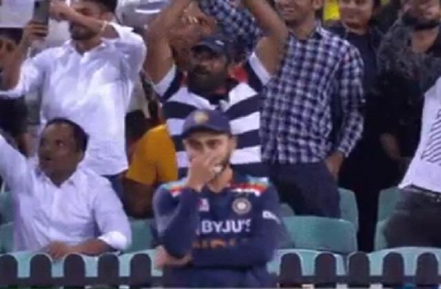 punjabkesari's tweet image. तीसरे टी20 मैच में फैन ने किया मजेदार डांस, कोहली हो गए शर्मिंदा; देखें वीडियो
m.sports.punjabkesari.in/sports/news/fa…

#Fandance #funDance #ViratKohli #T20match #AusvInd #CricketNewsinhindi #SportsNewsinhindi