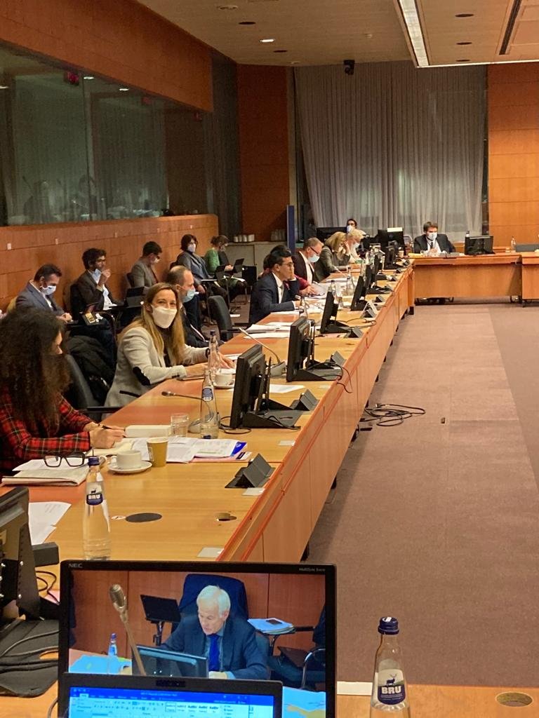 susanasolisp's tweet photo. No podemos desperdiciar la oportunidad de utilizar estos fondos en proyectos que inviertan en educación y formación, sean tractores de empleo de calidad y creen un tejido empresarial más innovador y sostenible 💪 https://t.co/JXilQrfjQe