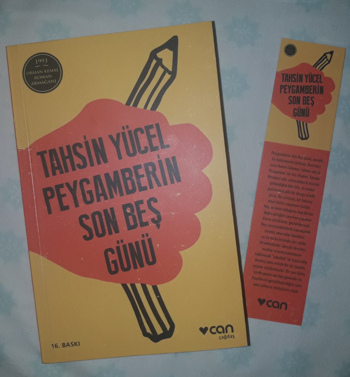 scorpion3381's tweet photo. Çok ama çok güzel bir #kitap #okudumbitti , bir markscı ozan okudum,kitabın yazılma süreci de cok ilginç, roman denilmek zorunda kalınan bir özyaşamöyküsü @canyayinlari #devrim #bolunme #yabancılaşma #yıkılış @mavi__ayrac @kitap_film_dizi @yozgatkultur @KitapOkulum #tahsinyucel https://t.co/oHXKzZ9Msv