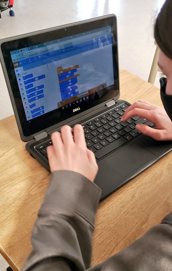 vickiemorgado1's tweet photo. Coding @Zanon_DPCDSB for #CSEdWeek2020 #dp_hoc today with students using @VEXRobotics
https://t.co/PVwWAisOTL with students and removing trash from Coral Reefs. Thanks to @Connie2Educ8 for the inspiration. #dpcdsb #dpguidance @DPTechTeam https://t.co/PQ2TTV5Pth