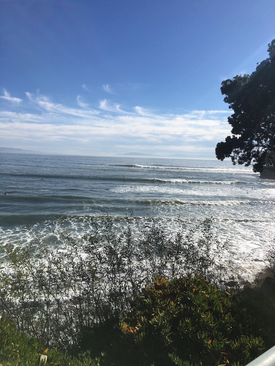 darrenpound's tweet photo. Steamer Lane #goingoff https://t.co/kjpOqPjbIY