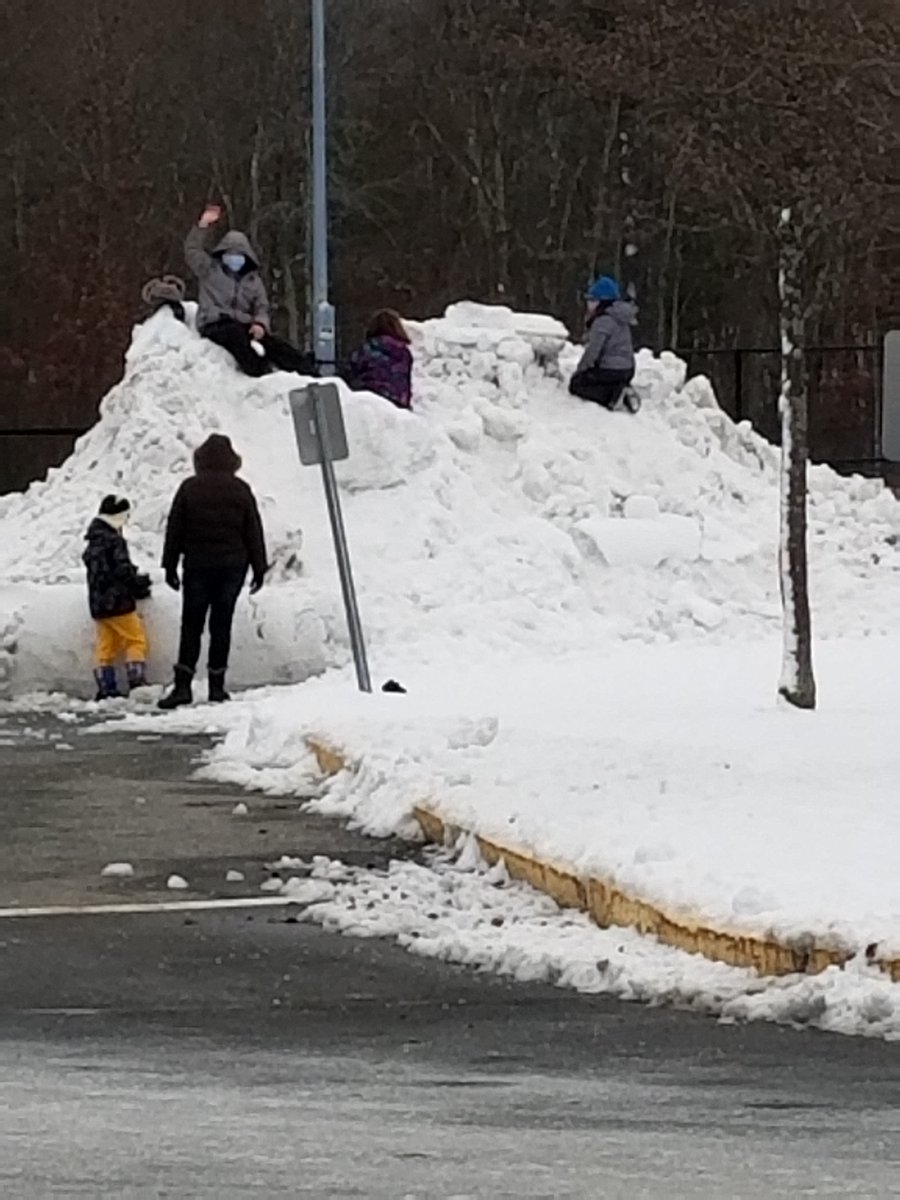 TigersDenLPS's tweet photo. More snow fun at TD RS!! https://t.co/xmqs1MXHcQ