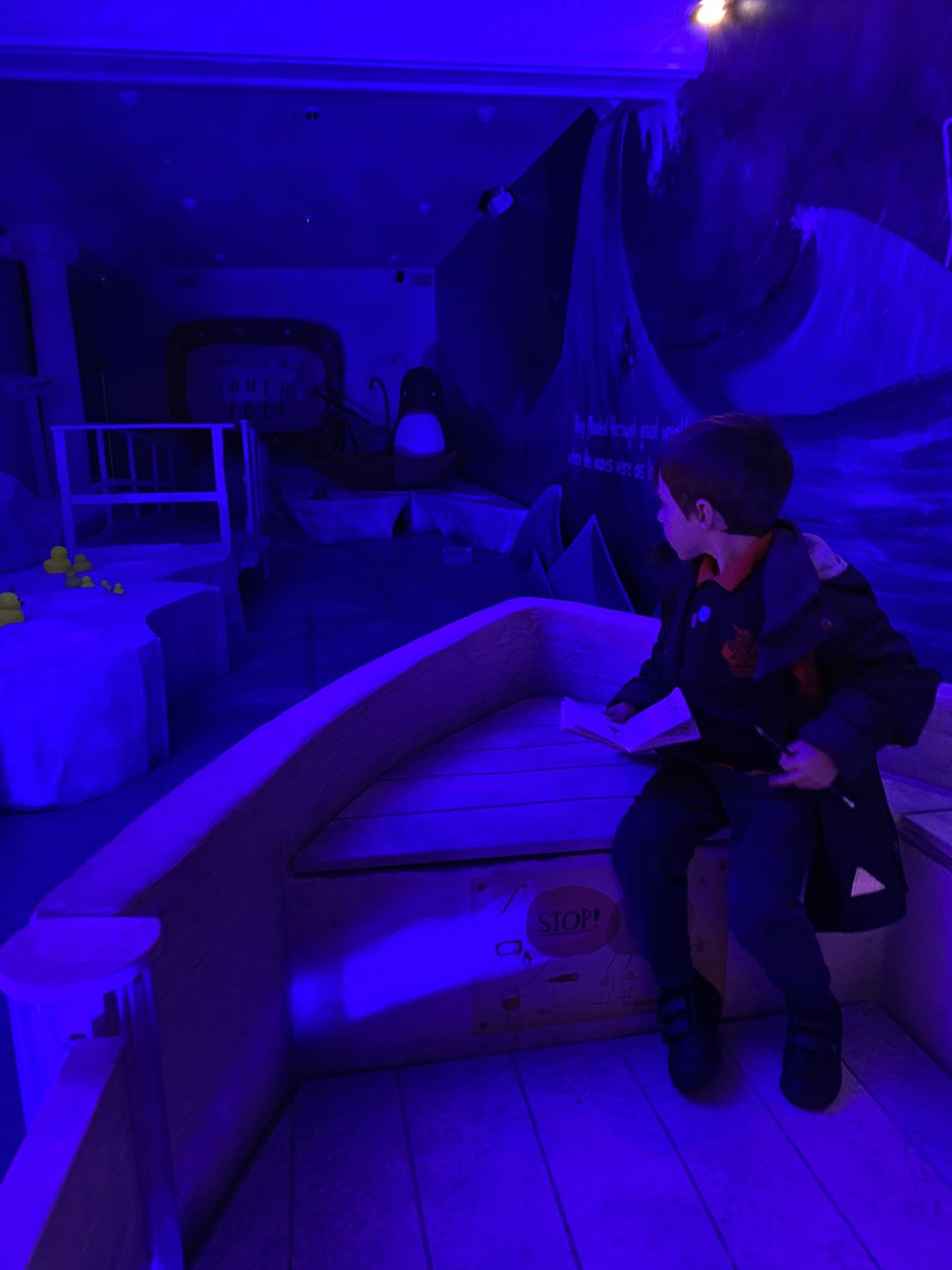 ✨An immersive storytelling experience for children!!! 🎅🏻@harrods this year has teamed up with the brilliant @oliverjeffers for an incredible adventure.⠀