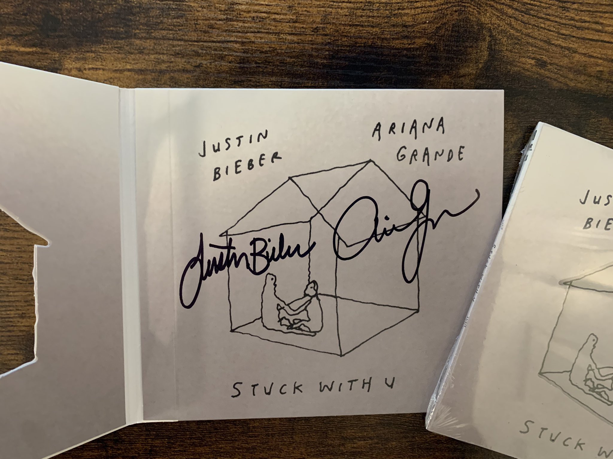 サイン入り CD Stuck With U Stuck With U Original Cover CD - Republic Records Official Store